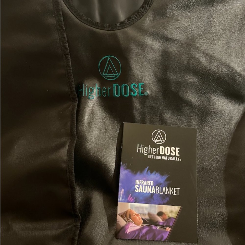 HigherDose Infrared Sauna Blanket - Excellent Condition